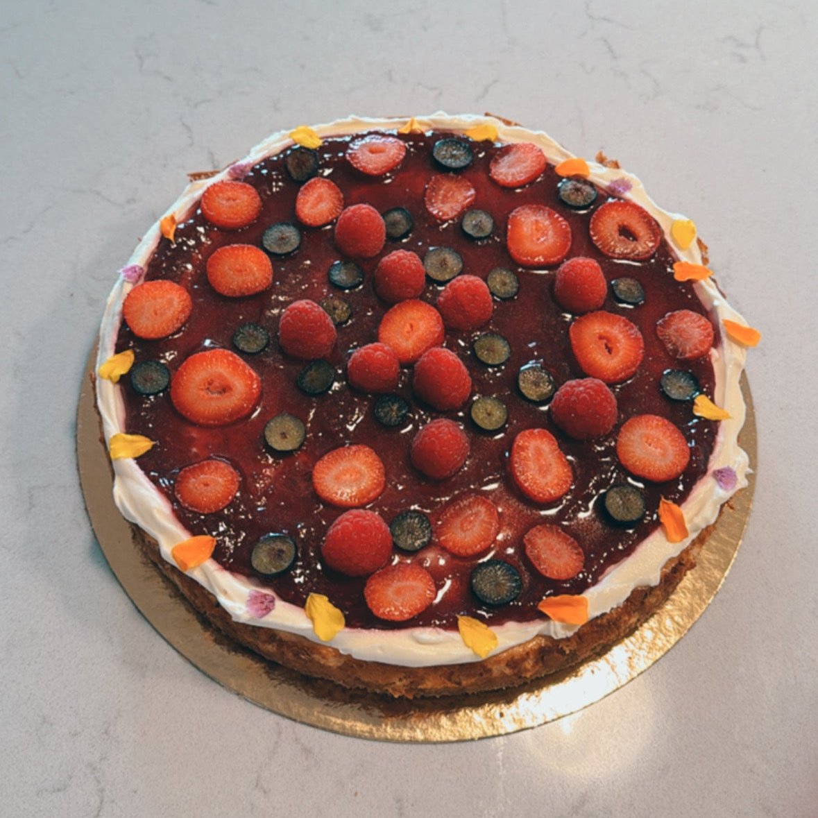 Pastel de Queso con Frutos Rojos